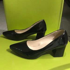 Charol black shoes
